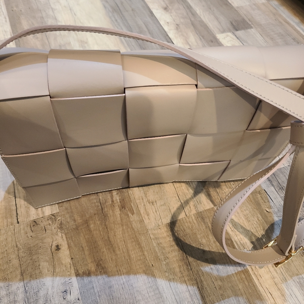 Valentina Fiore Woven leather crossbody